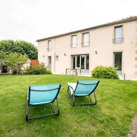 Maison Du Chateau, Spacieuse Et Charmante Pres Du Puydufou בית נופש