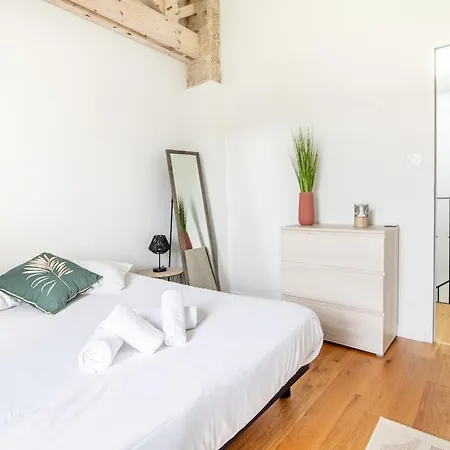 בית נופש Maison Du Chateau, Spacieuse Et Charmante Pres Du Puydufou