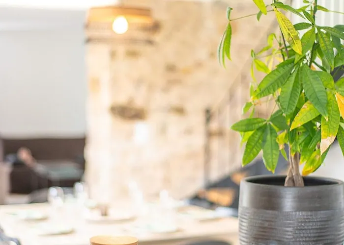 Maison Du Chateau, Spacieuse Et Charmante Pres Du Puydufou 度假居 *