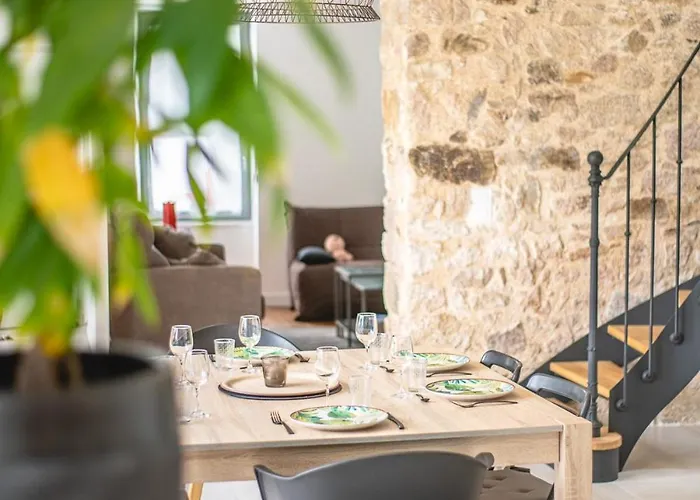 Maison Du Chateau, Spacieuse Et Charmante Pres Du Puydufou